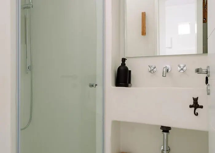 Blue Rock * Πίσω Λιβάδι