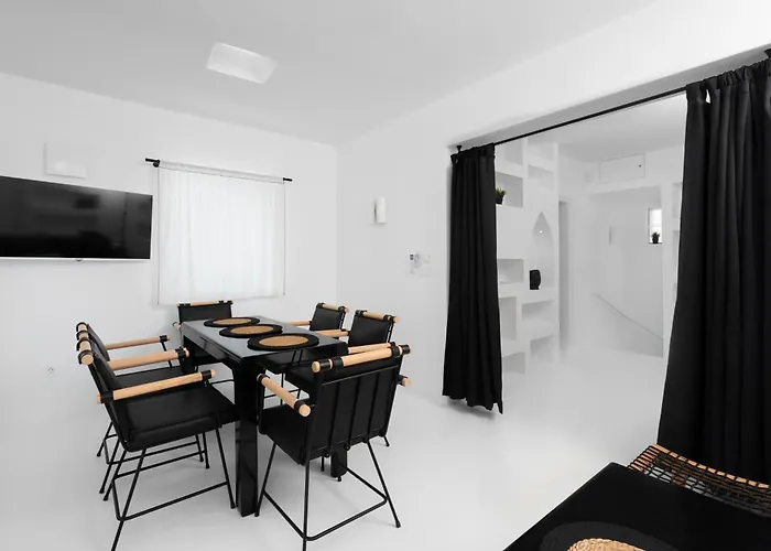 Blue Rock * Πίσω Λιβάδι