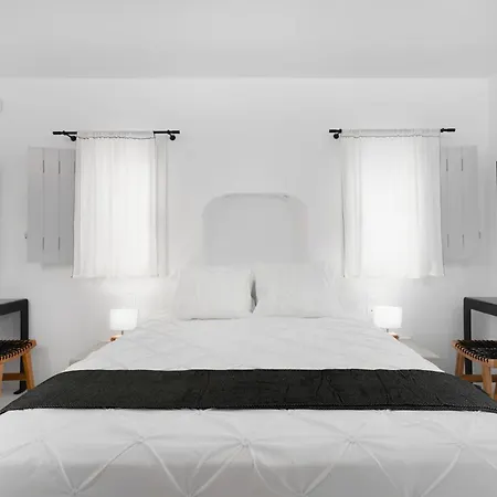 Blue Rock Villa Piso Livadi